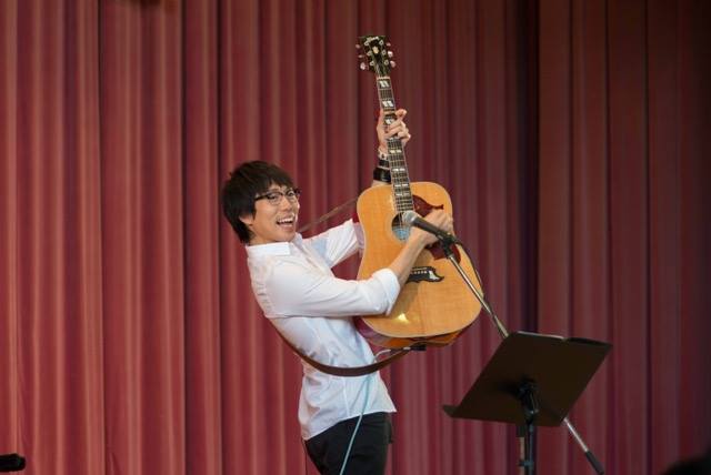 想いが繋がり実現したサプライズ山内中学校の卒業式に高橋優さんが登場！