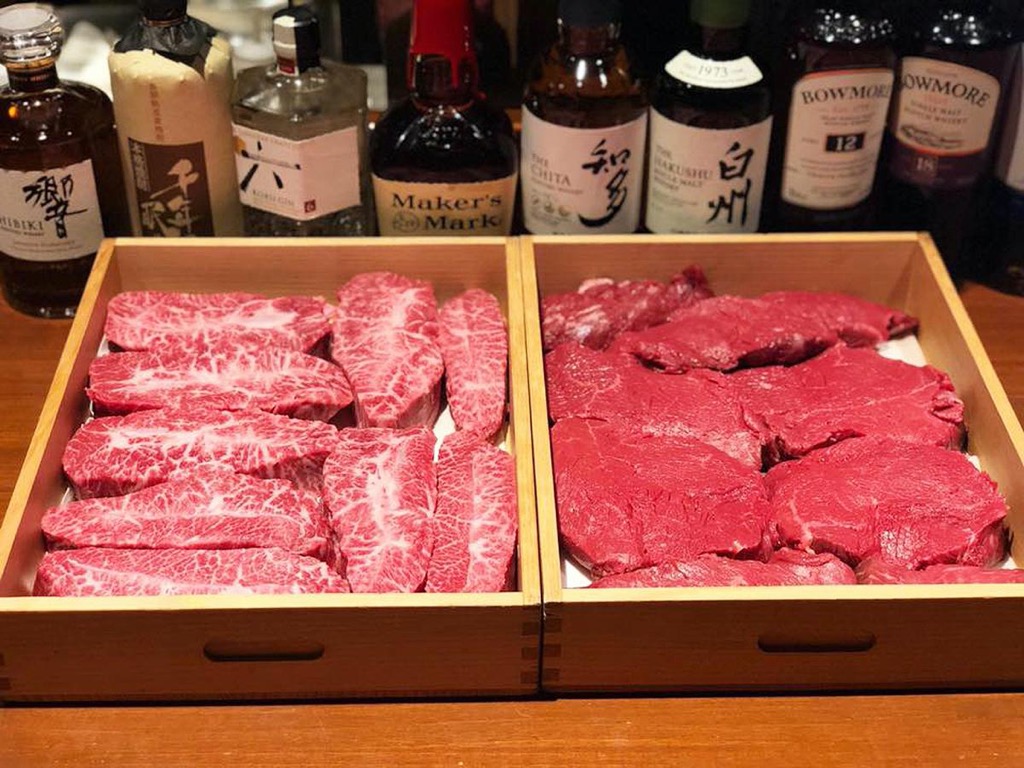 横手に肉料理専門店「肉山 秋田」　赤身肉塊を炭火焼きで提供