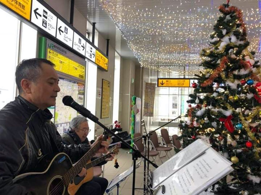 横手・相野々駅で「エキナカコンサート」　音楽愛好家たちが交流の場づくり
