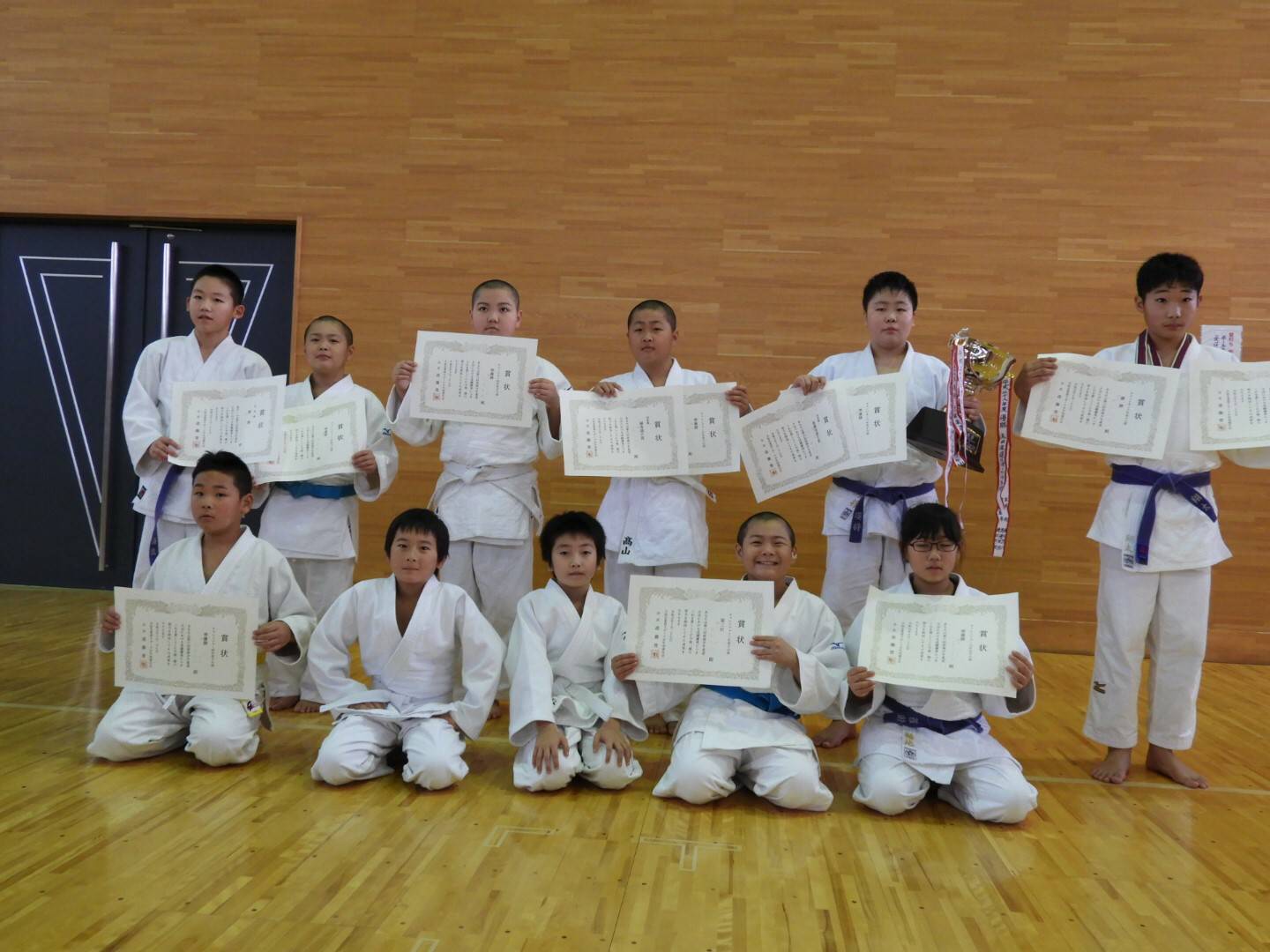 第6回県南少年柔道大会で横手柔道スポーツ少年団が団体戦優勝