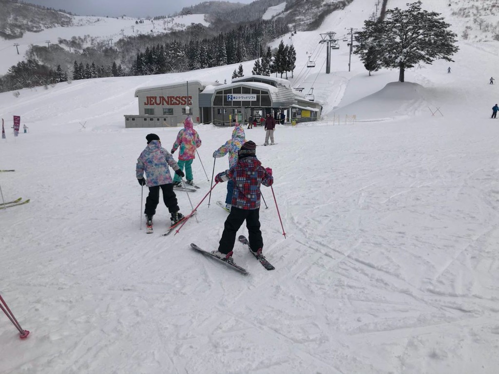 秋田「ジュネス栗駒スキー場」が営業本格化　年末の降雪受け